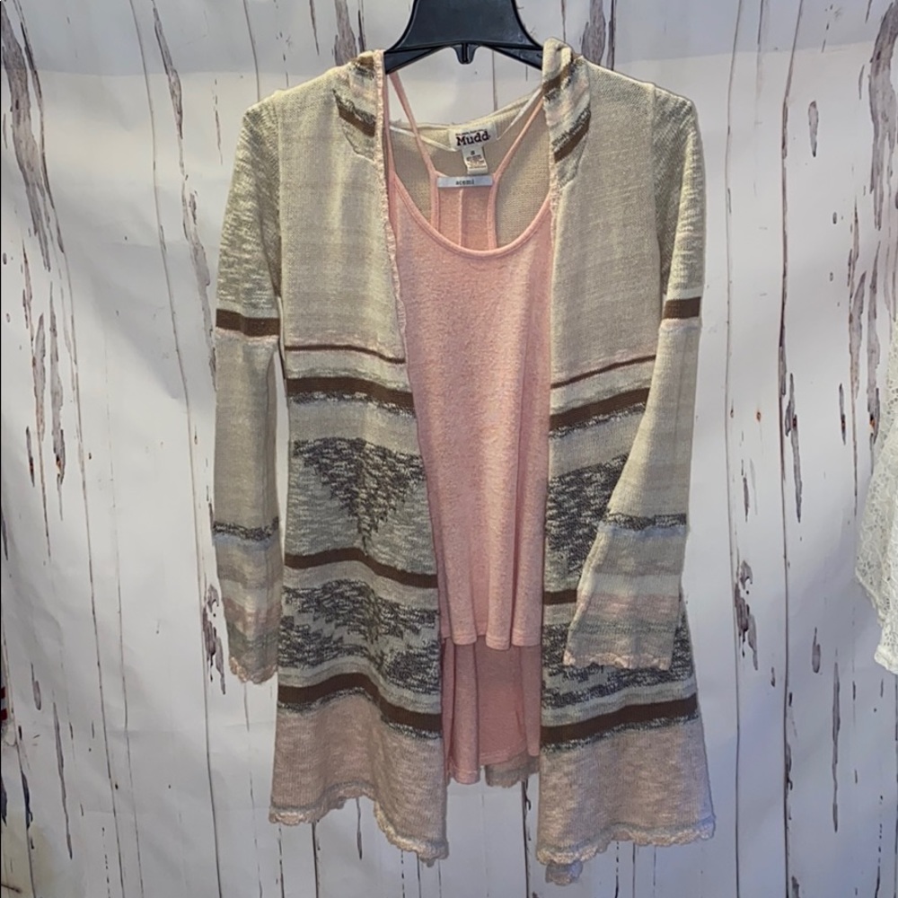 Mudd long sweater with flowy cami Sz Small